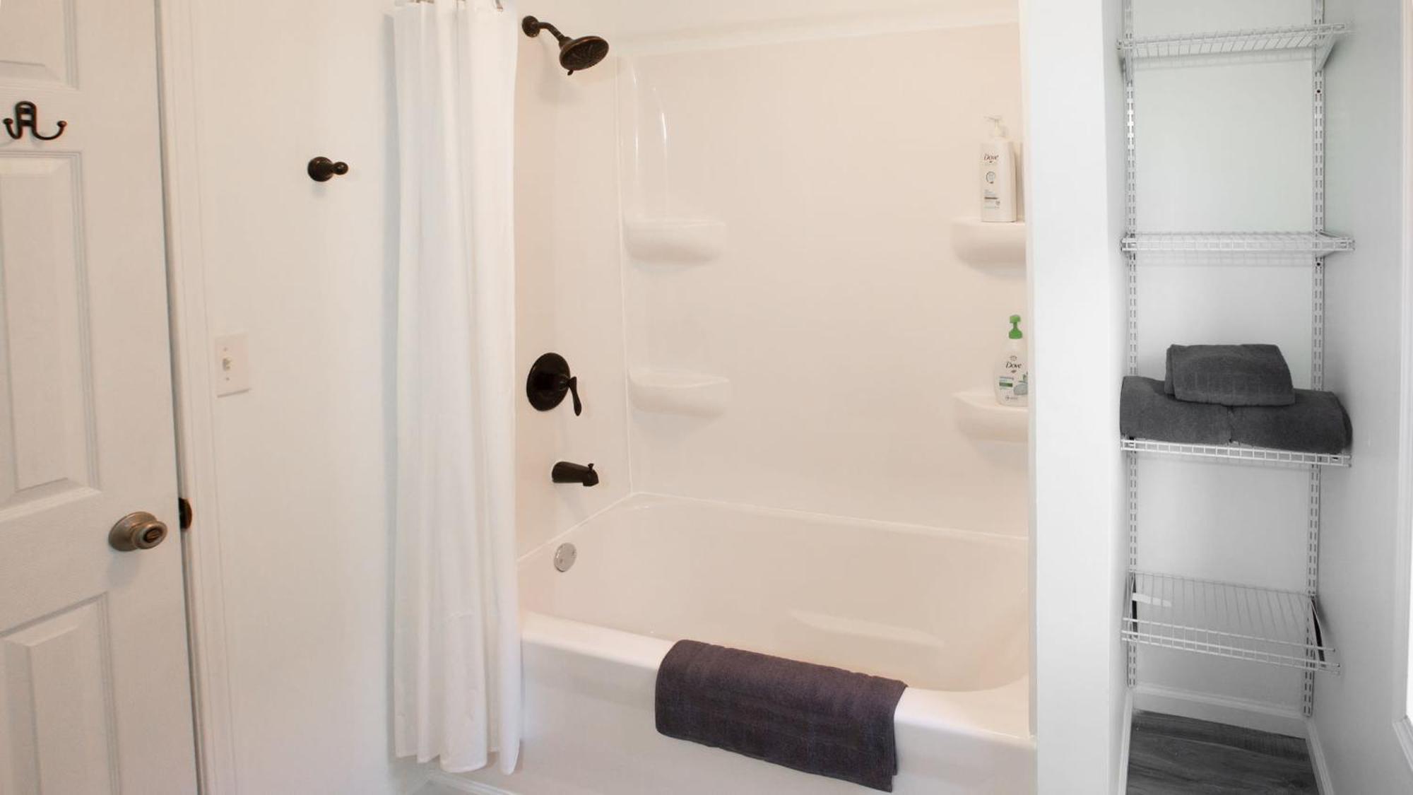 Villa 5 Mins To Speedway! Walk To Zoo, Wr Park, Iupui! Indianapolis Exterior foto