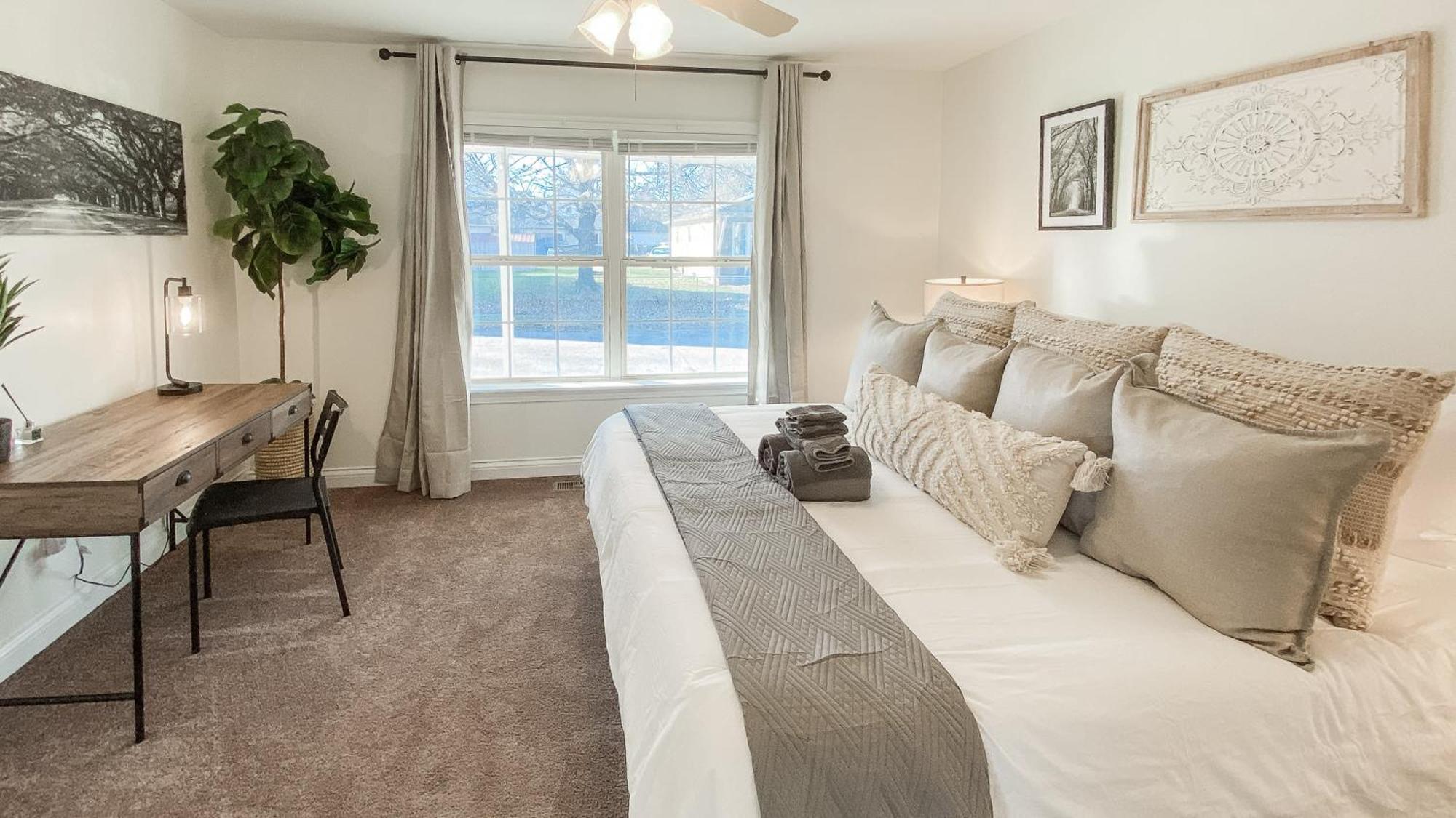 Villa 5 Mins To Speedway! Walk To Zoo, Wr Park, Iupui! Indianapolis Exterior foto
